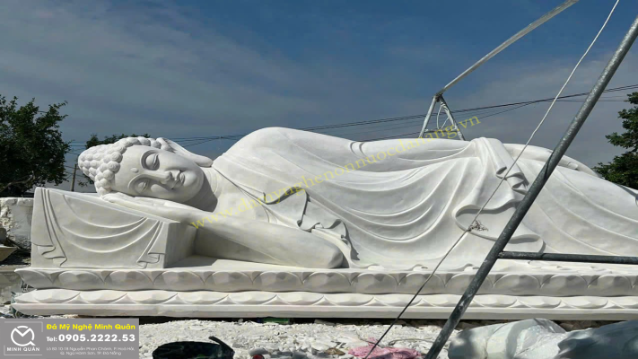 tượng phật niết bàn