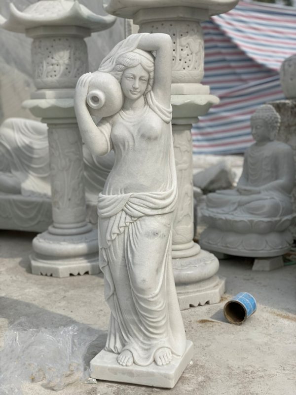 Tượng nữ thần đá